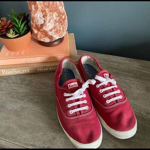 KEDS women’s sneakers size 9.